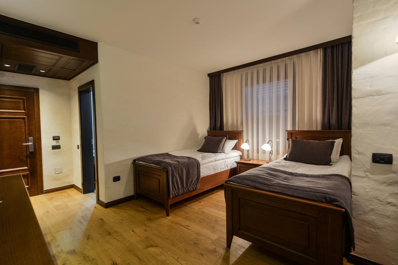Hotel Barleti Prizren Esterno foto