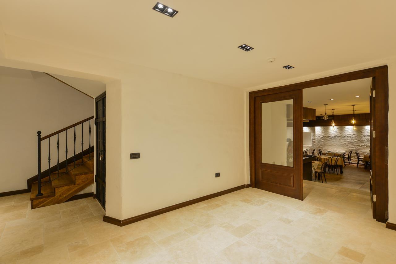 Hotel Barleti Prizren Esterno foto